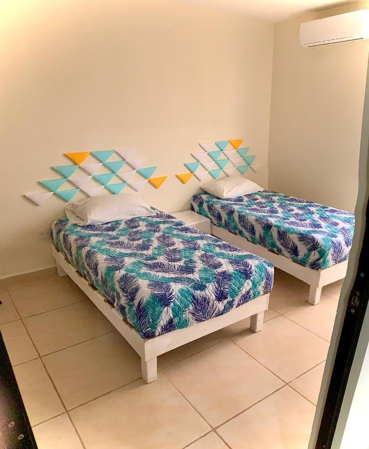 Yellowsub Apartments Cancun Ngoại thất bức ảnh